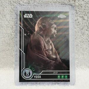 3/$25 Mint 2023.Topps Chrome Yoda Black Parallel Star Wars Card 51!!